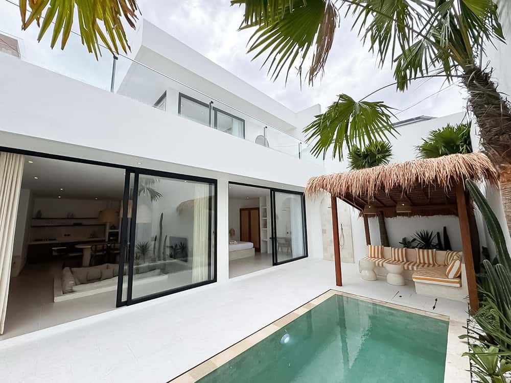 MODERN DESIGN 3 BEDROOM VILLA FOR SALE LEASEHOLD IN CANGGU BE-1360 